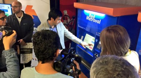 Pasajeros del Metro Valparaíso cuentan con máquinas de auto-atención para adquirir y cargar tarjetas